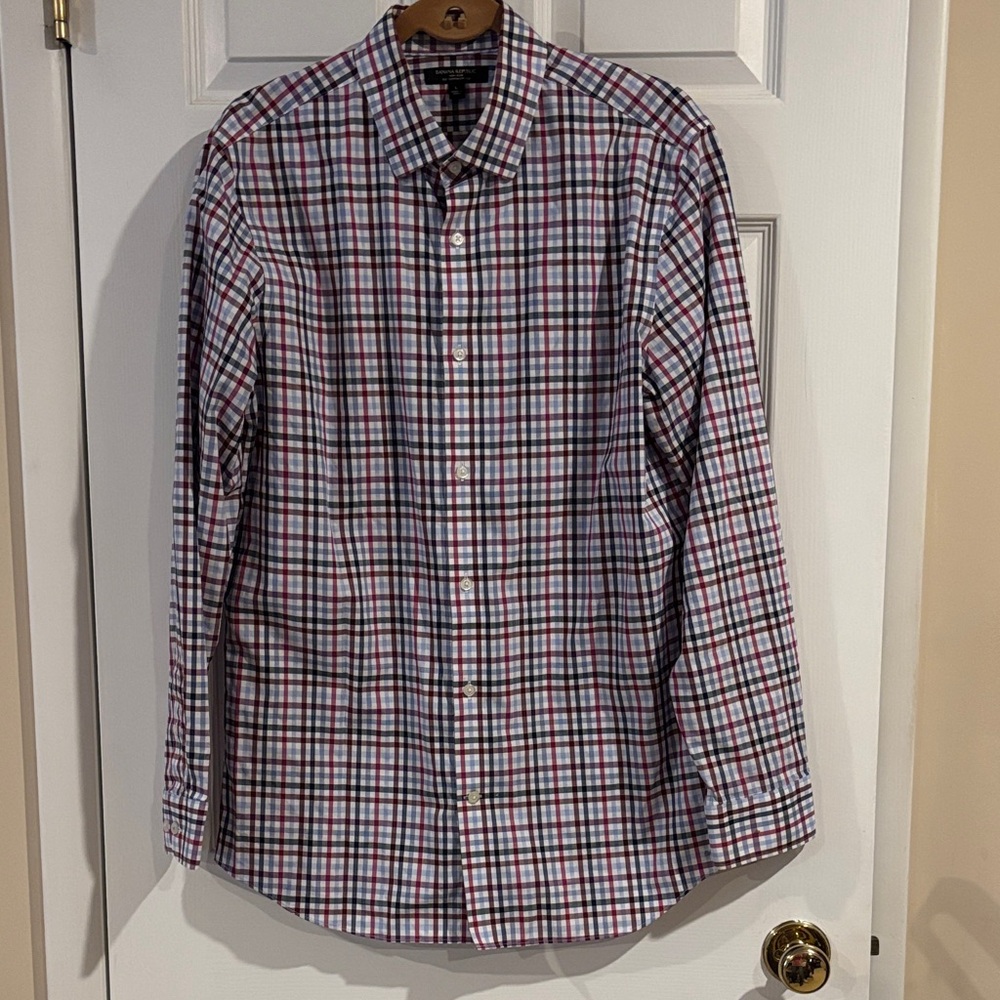 Banana Republic Men's Red and Blue‎ Plaid Button-Down Shirt size Large